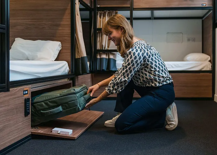 Beau M Paris Hostel